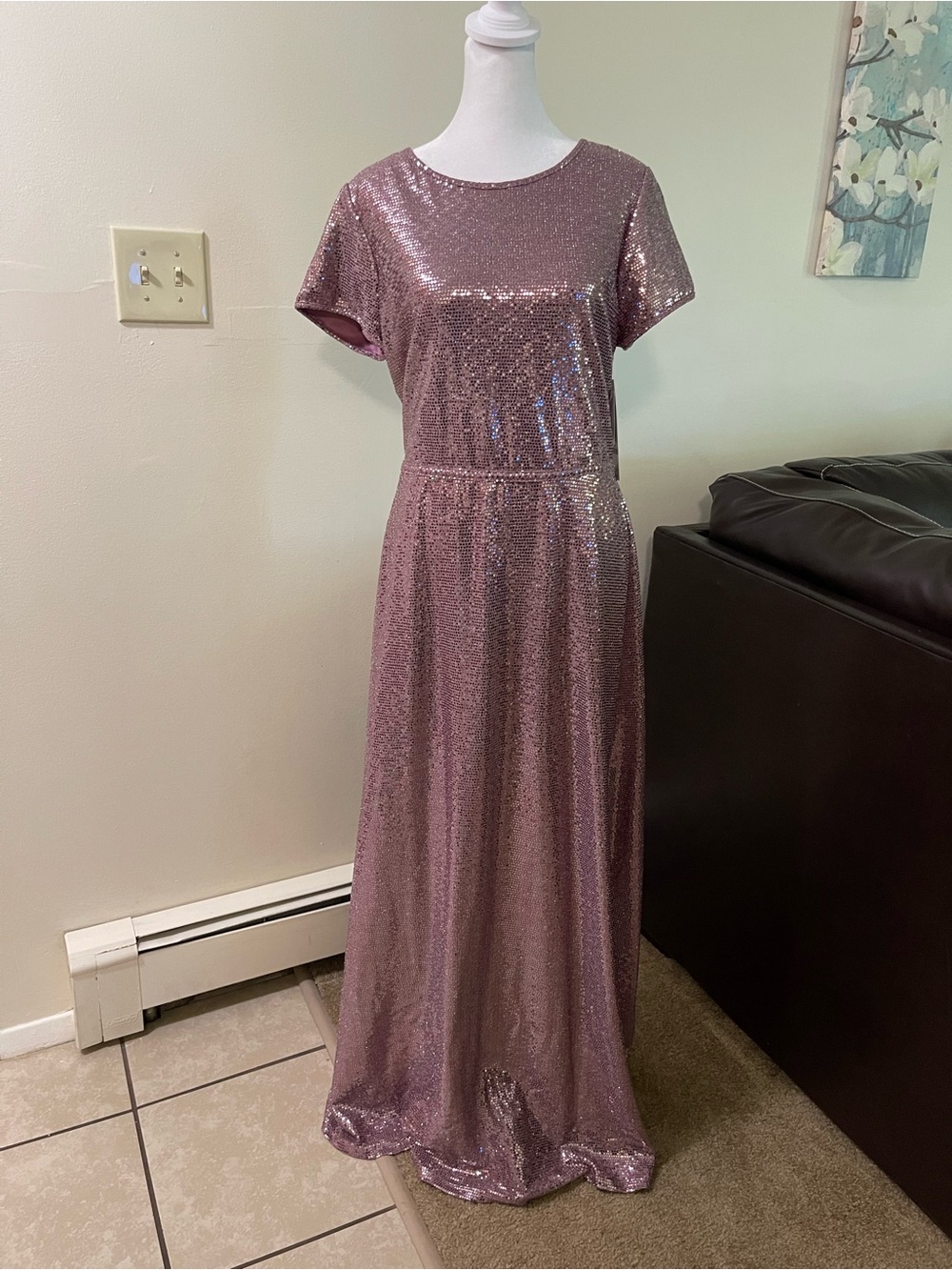 Leslie Fay Sequined Long Evening Party Maxi Gown Short Sleeve Dress Mauve. NWT